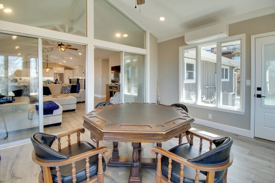 House (4 Bedrooms) | Interior