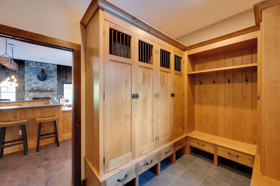 House (4 Bedrooms) | Interior