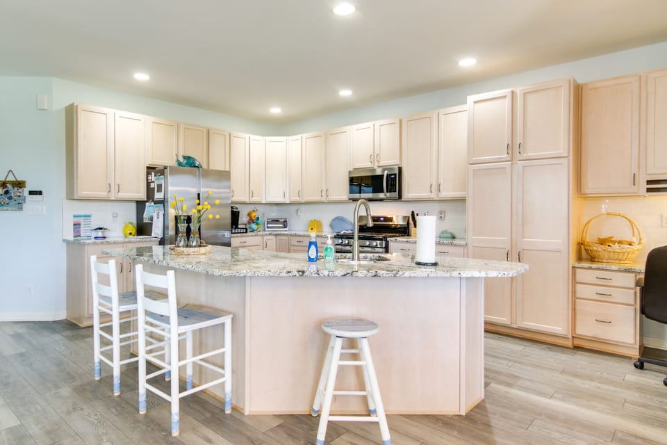 House (3 Bedrooms) | Interior