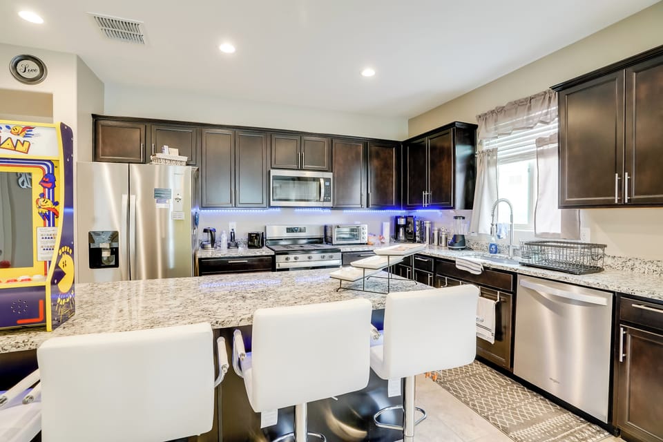 House (3 Bedrooms) | Interior