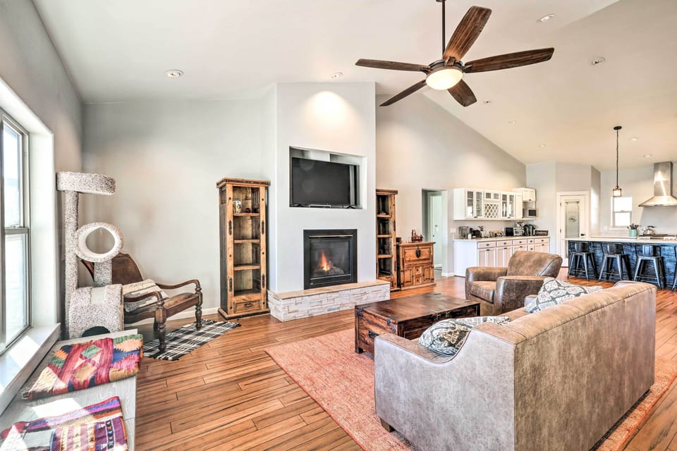 House (3 Bedrooms) | Front of property