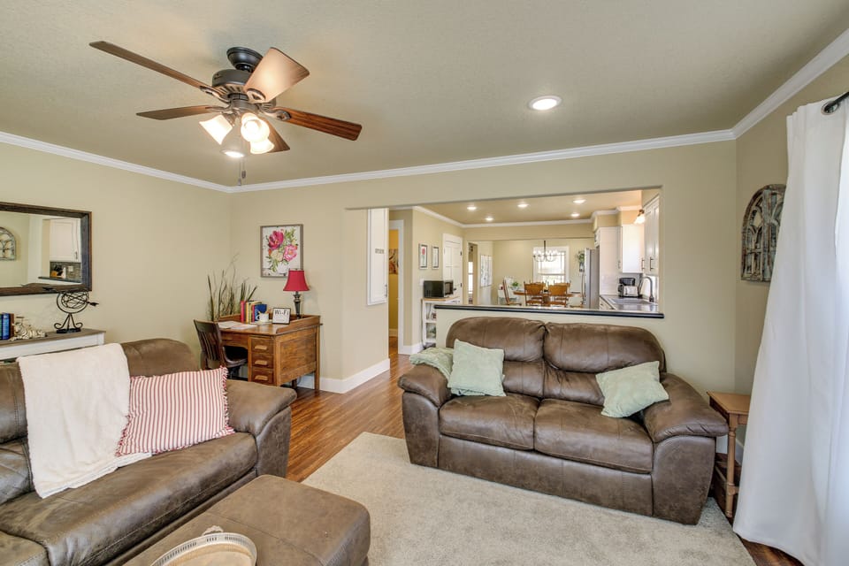 House (3 Bedrooms) | Interior