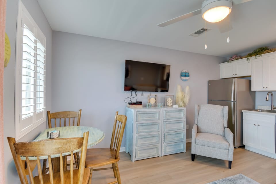 Apartment (1 Bedroom) | Interior