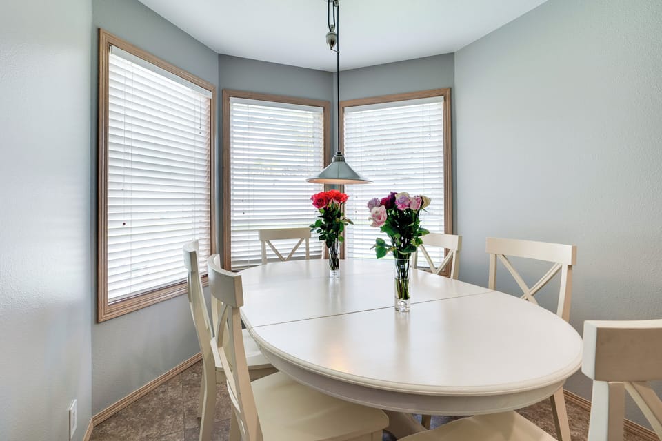 House (5 Bedrooms) | Interior