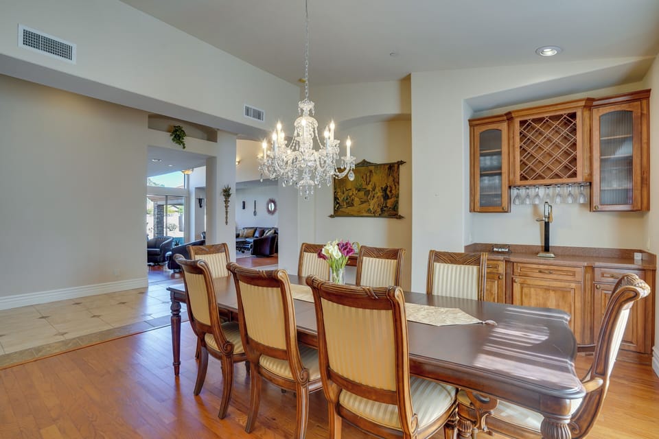 House (4 Bedrooms) | Interior