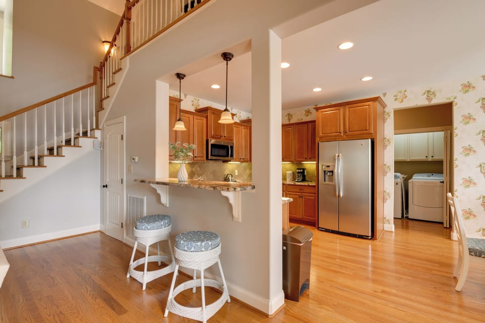 House (5 Bedrooms) | Interior