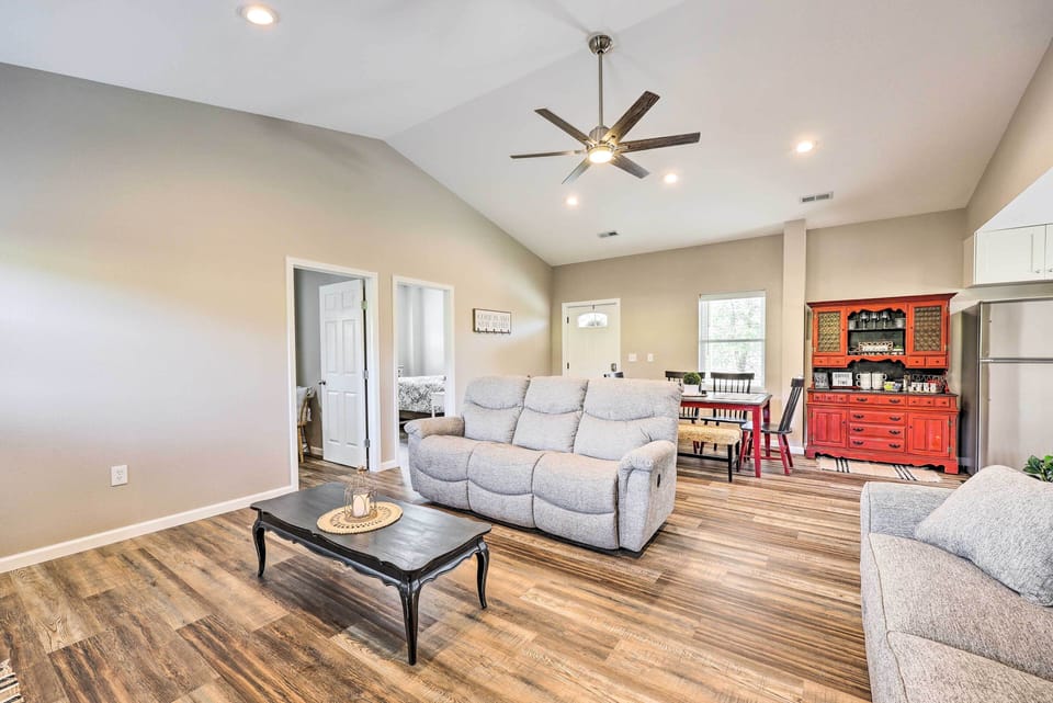House (2 Bedrooms) | Interior