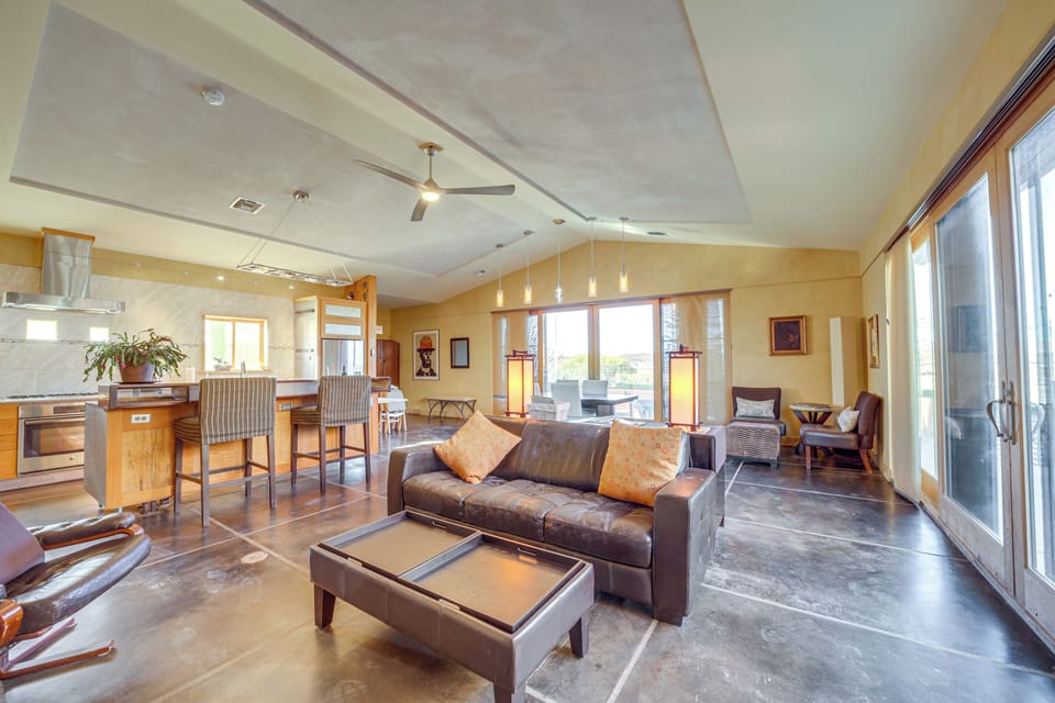 House (2 Bedrooms) | Interior