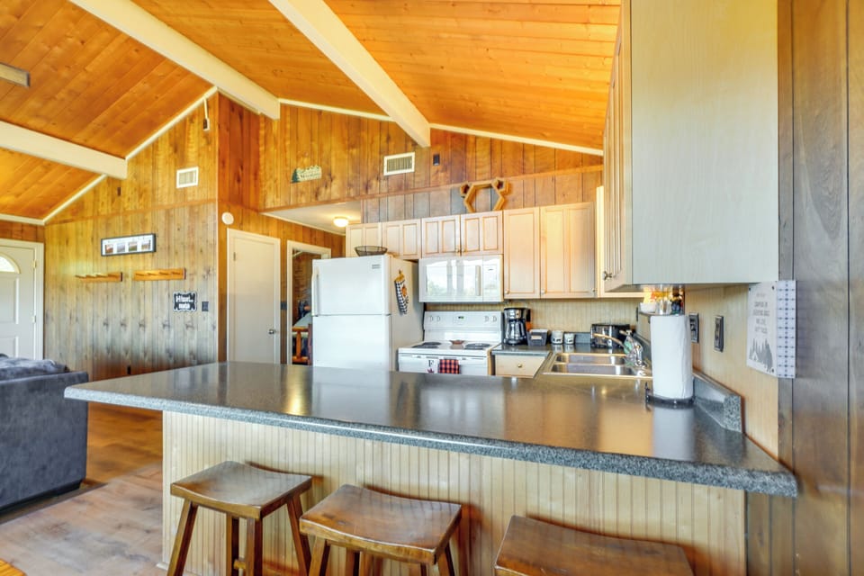 House (4 Bedrooms) | Interior
