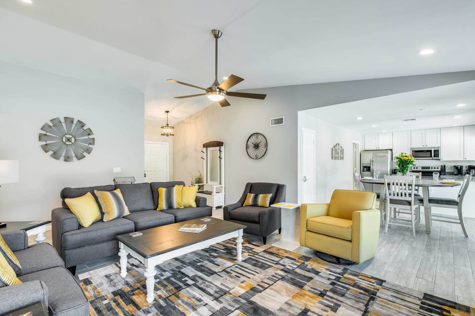 House (3 Bedrooms) | Interior