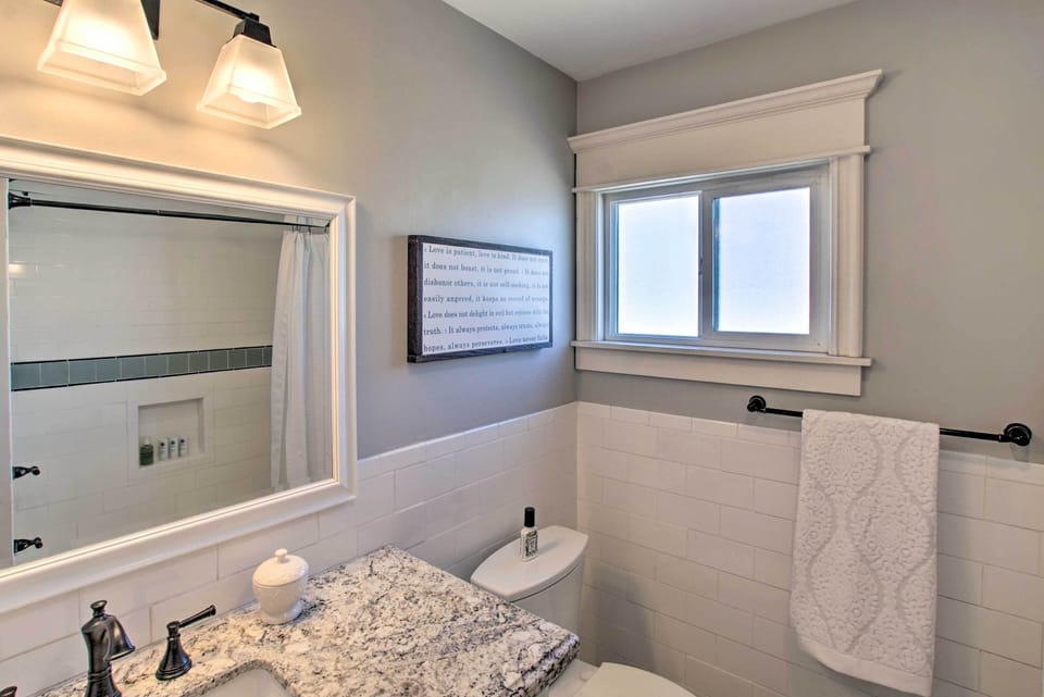 Families w/ Pets Welcome! Dtwn Gilbert Retreat Cottage in Gilbert
