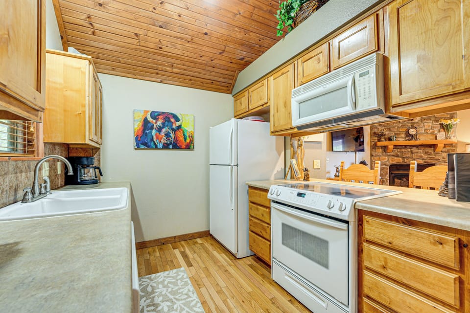 House (2 Bedrooms) | Interior