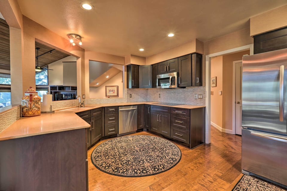 House (4 Bedrooms) | Interior