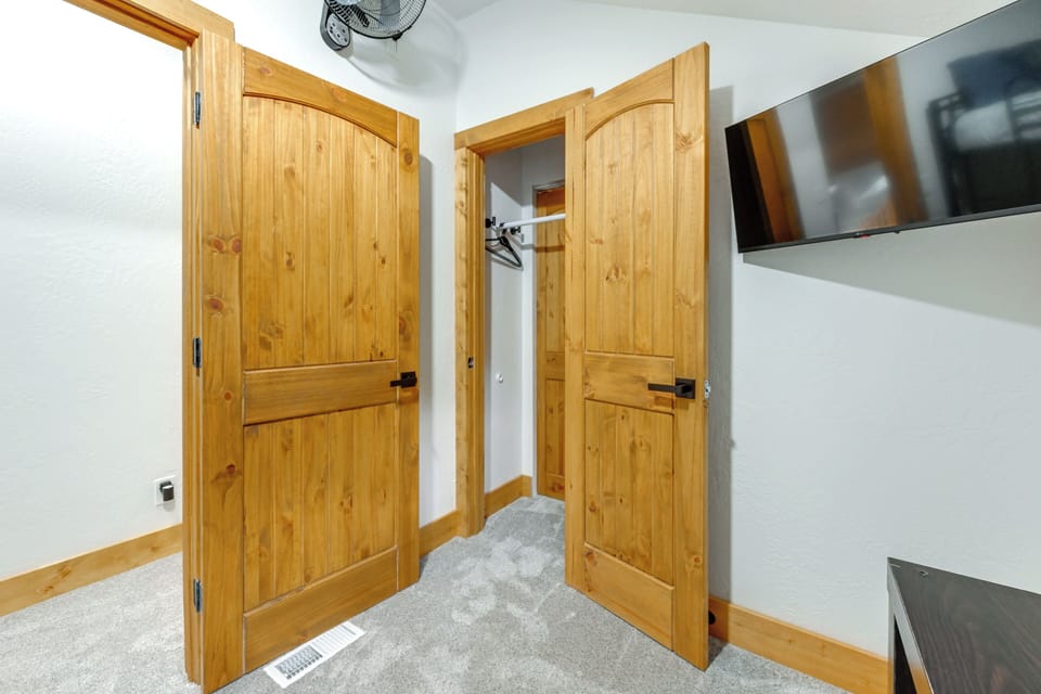 House (Multiple Bedrooms) | Interior