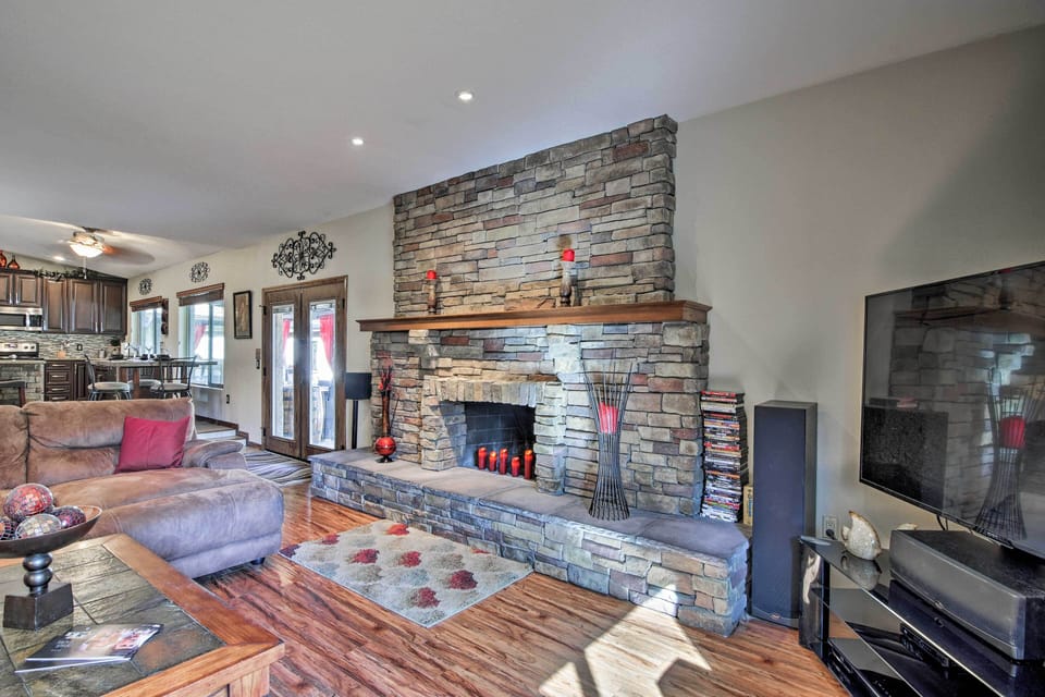 House (5 Bedrooms) | Interior