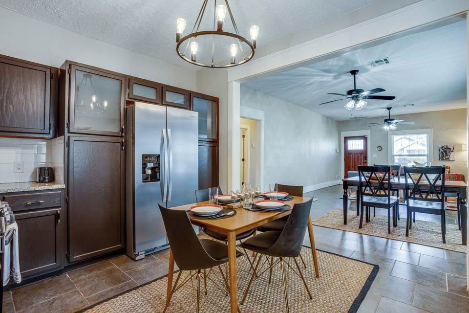 House (2 Bedrooms) | Interior