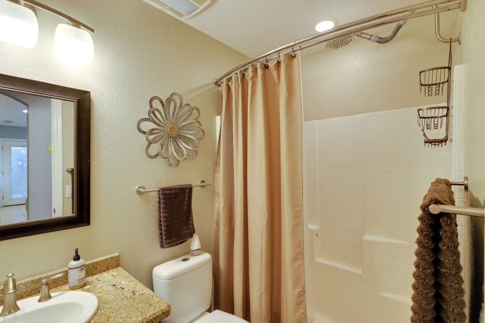 Golf & Hike: Family Home w/ Patio in Glendale Cottage in Phoenix