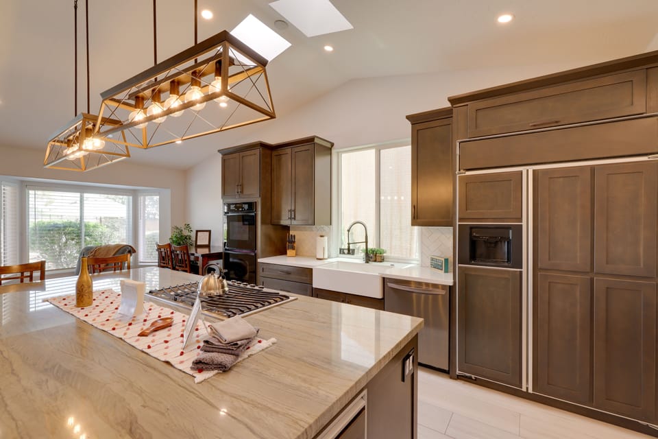House (5 Bedrooms) | Interior