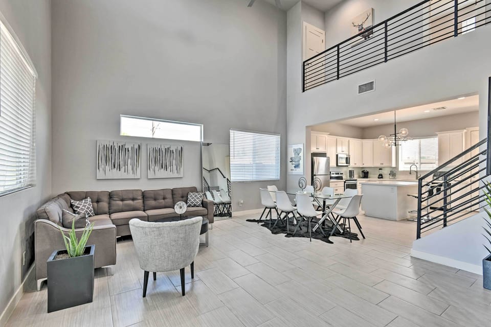 House (5 Bedrooms) | Interior