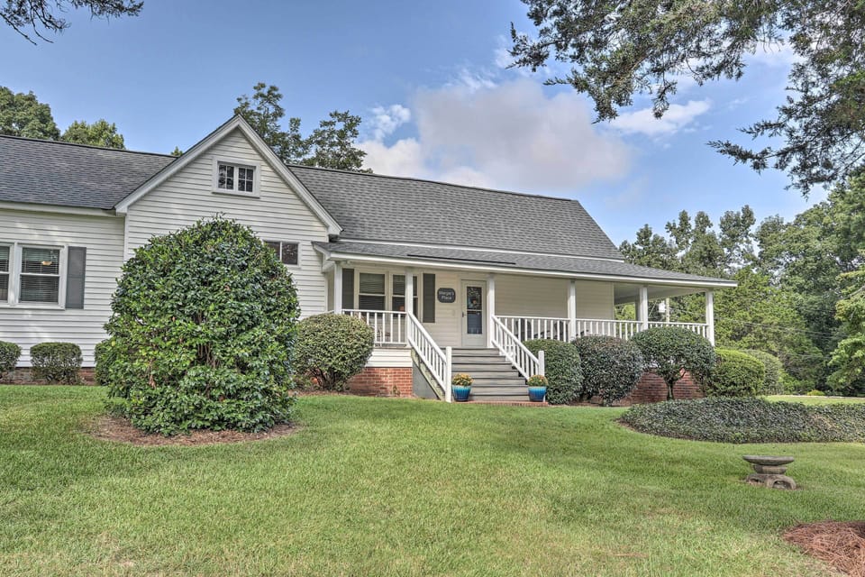 House (3 Bedrooms) | Front of property