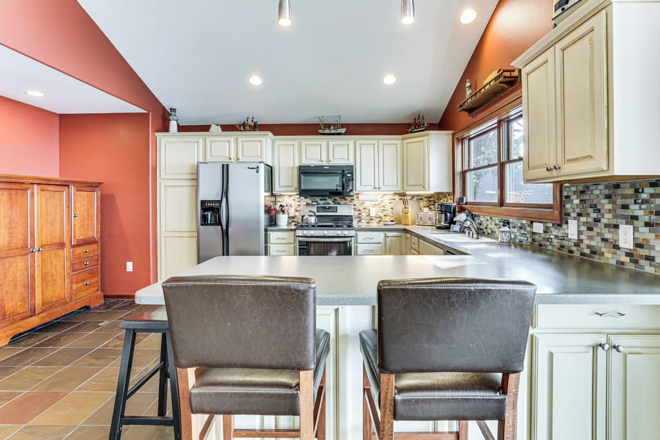 House (3 Bedrooms) | Interior