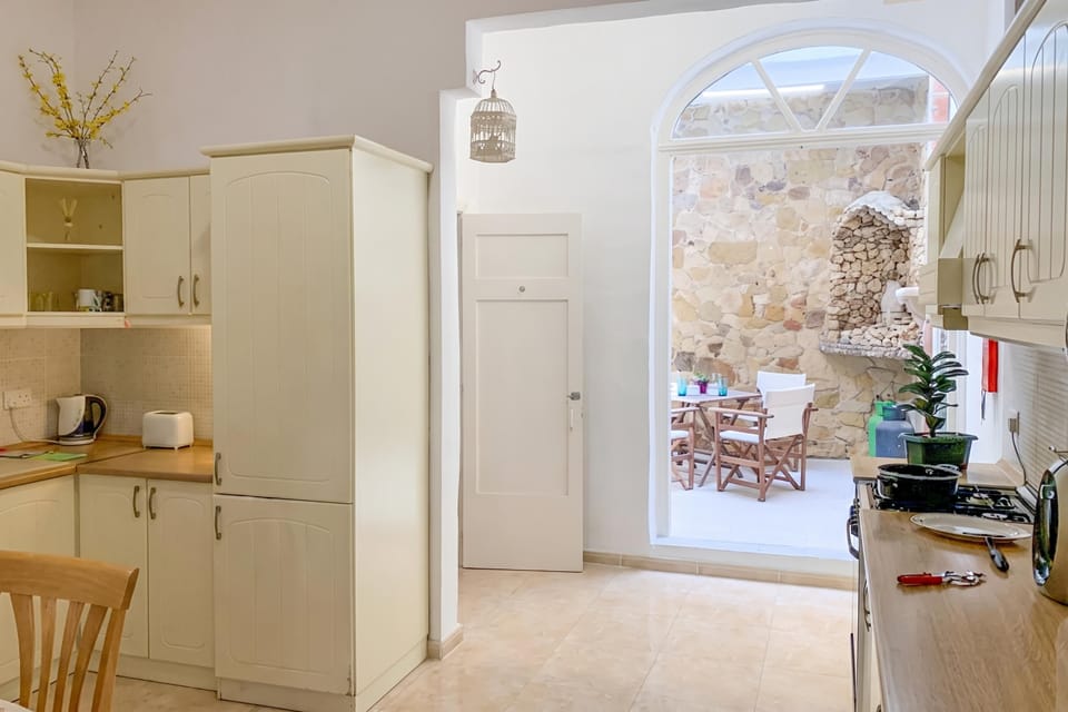 Family Townhome, 3 Bedrooms, 2 Bathrooms (Bougainvillea Breeze & Marina View) | Private kitchen