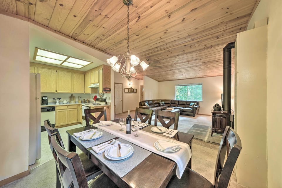 House (2 Bedrooms) | Interior