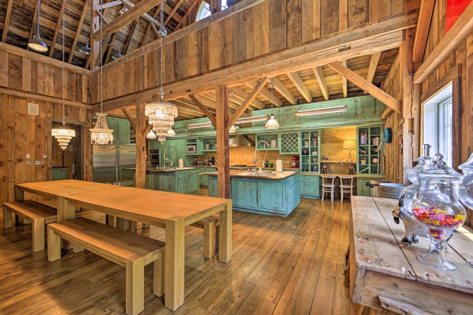 House (6 Bedrooms) | Interior