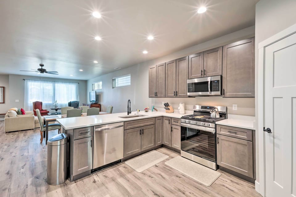 House (3 Bedrooms) | Interior