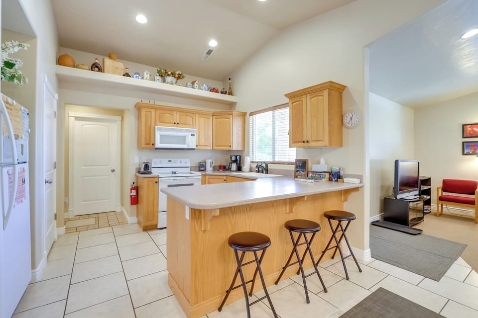 House (2 Bedrooms) | Interior