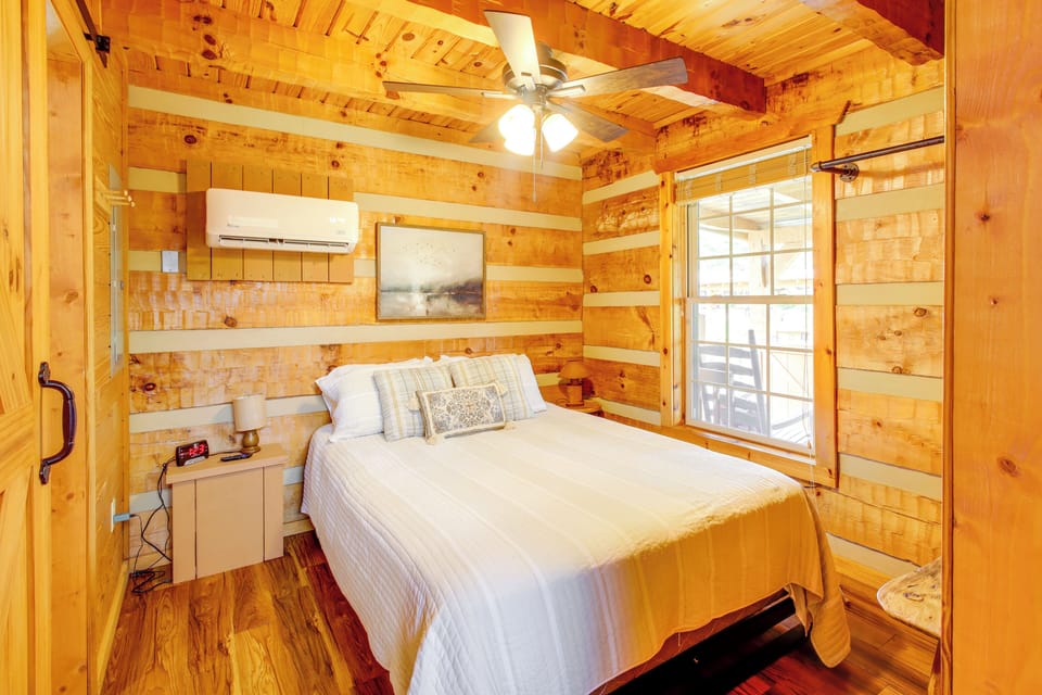 House (1 Bedroom) | Interior