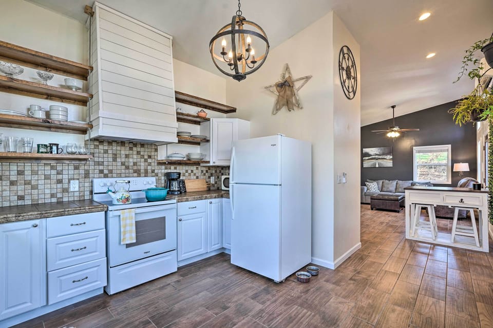 House (2 Bedrooms) | Interior