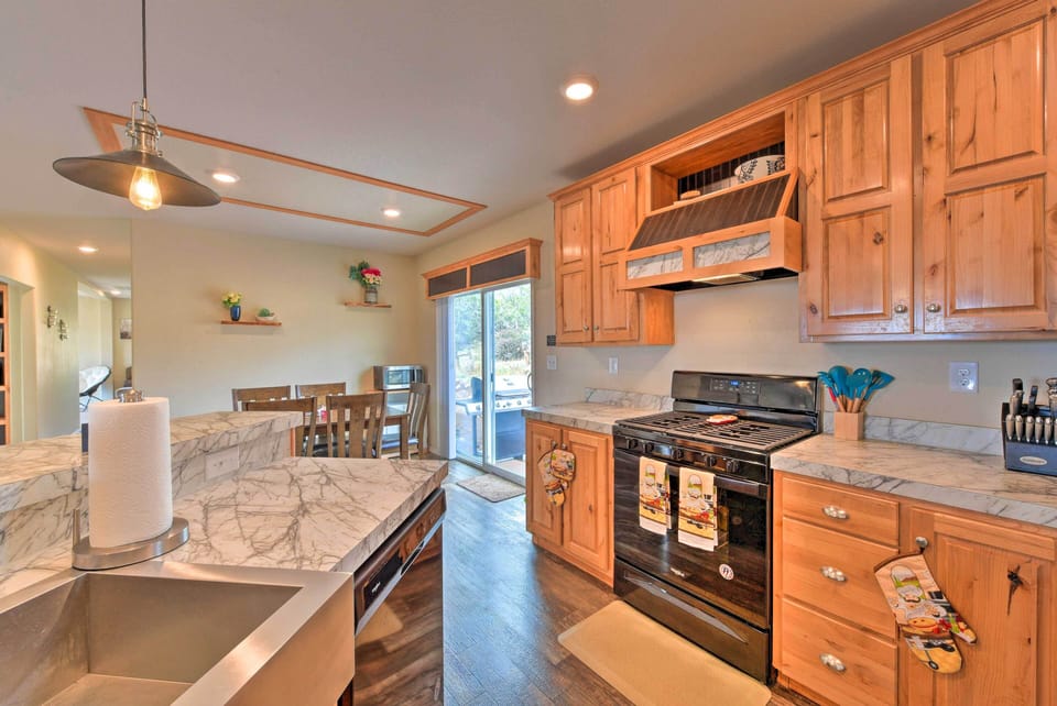 House (3 Bedrooms) | Interior