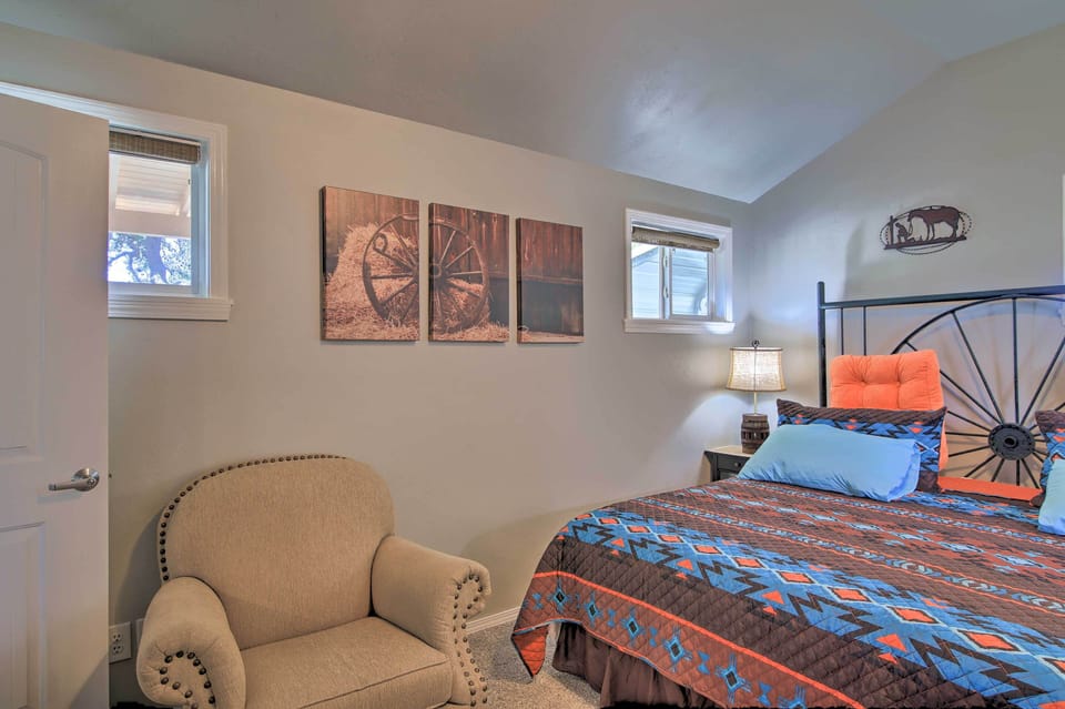 House (2 Bedrooms) | Interior