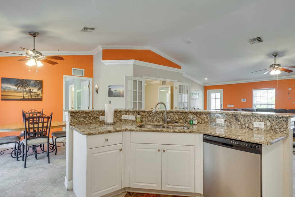 House (3 Bedrooms) | Interior