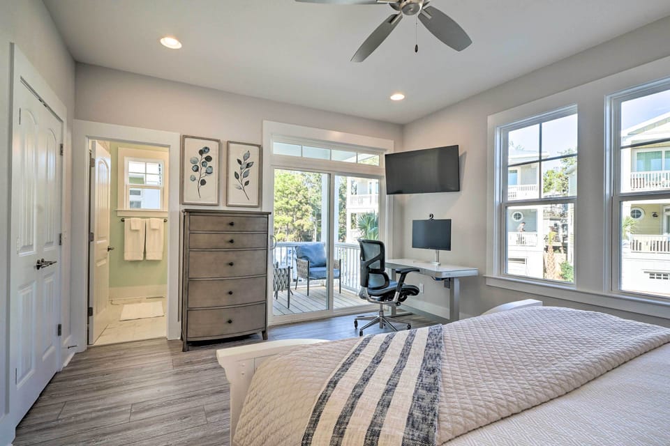 Kure Beach Townhome: Short Walk to the Beach! Apartment in Kure Beach