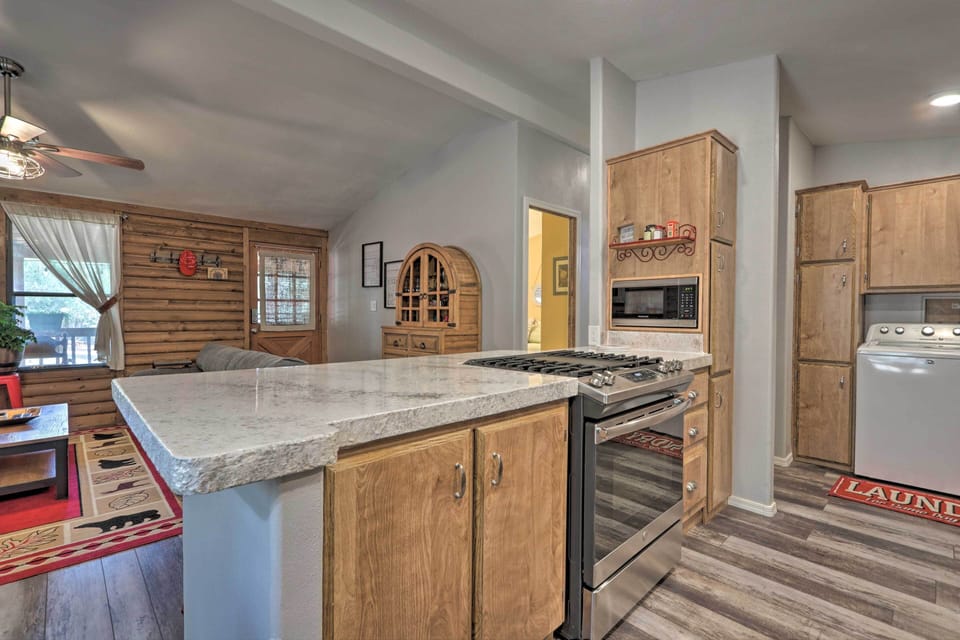 House (2 Bedrooms) | Interior