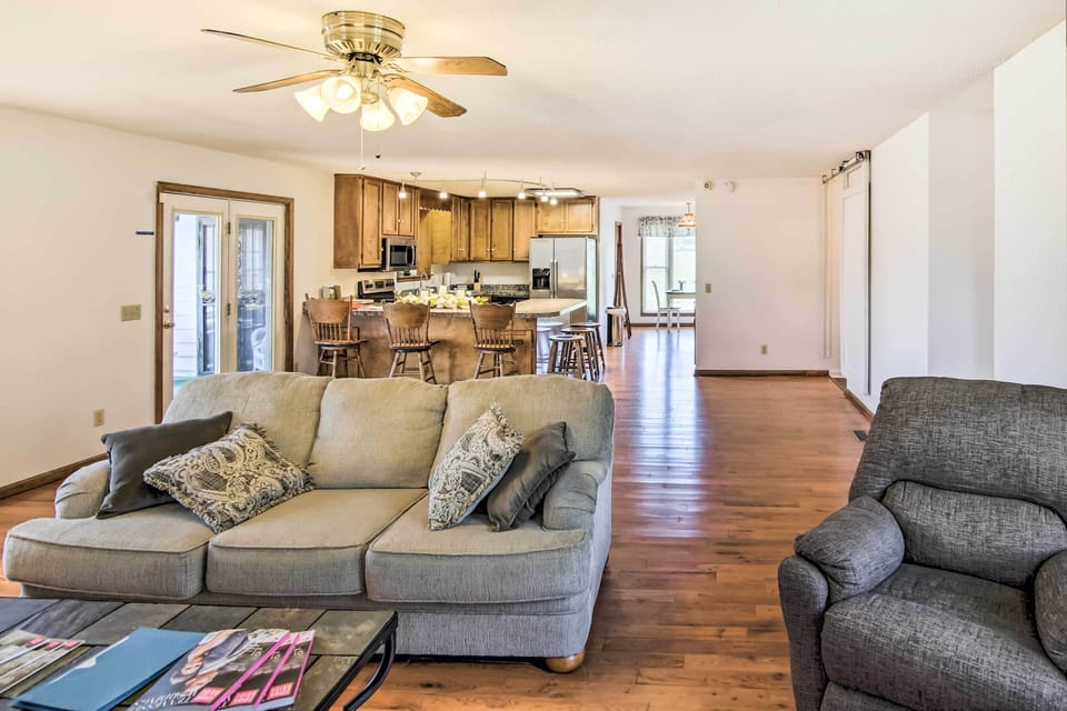 House (2 Bedrooms) | Interior