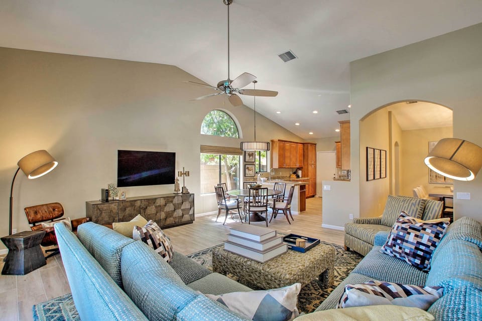 House (5 Bedrooms) | Interior