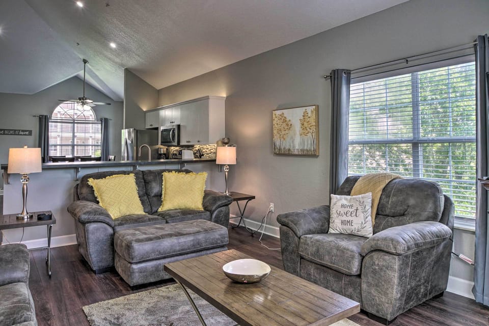 Apartment (3 Bedrooms) | Front of property