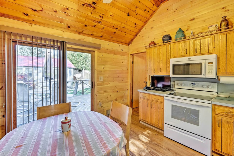 Cottage (2 Bedrooms) | Interior