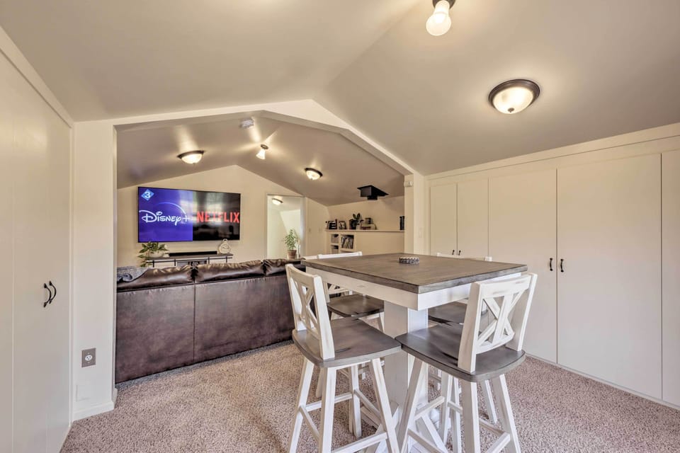 House (2 Bedrooms) | Interior