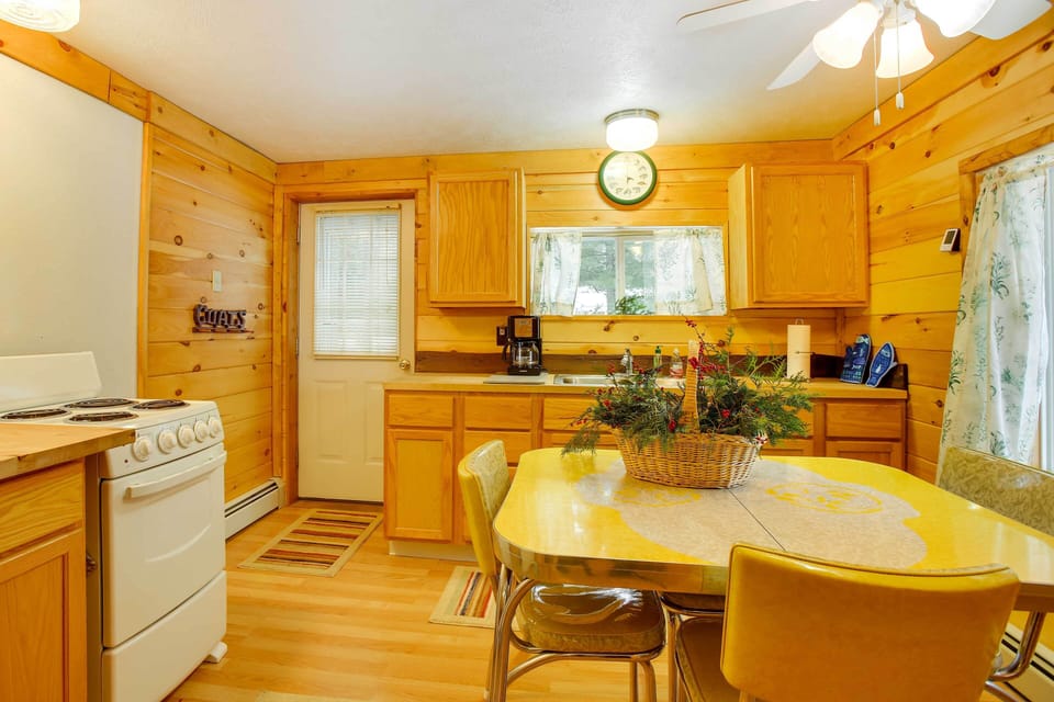 House (2 Bedrooms) | Interior