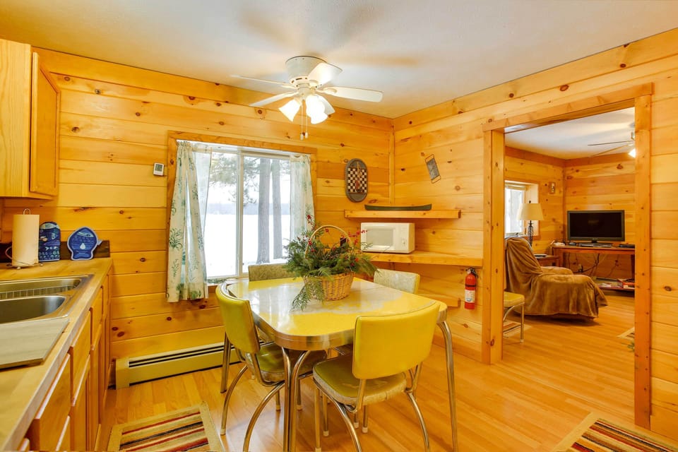 House (2 Bedrooms) | Interior