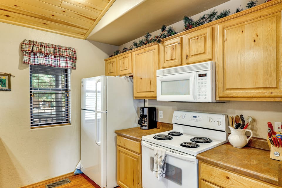 House (3 Bedrooms) | Interior