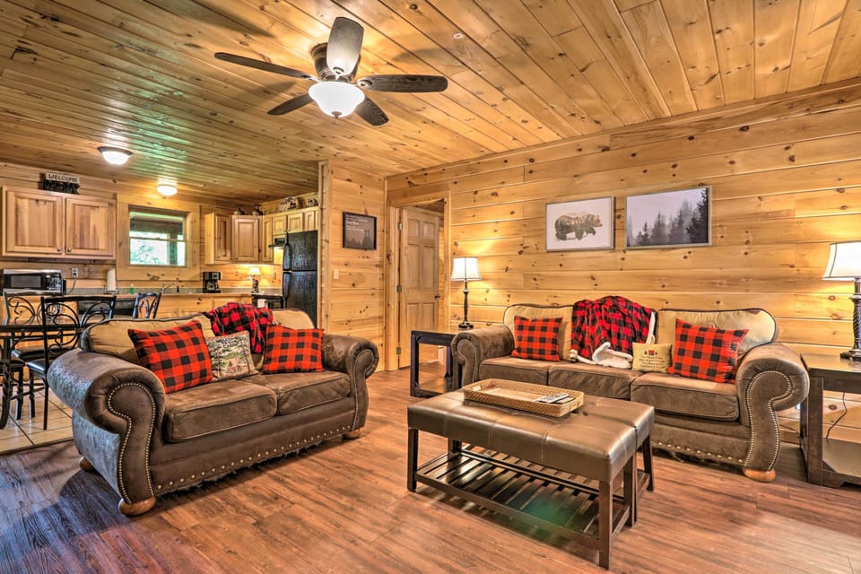 House (2 Bedrooms) | Interior