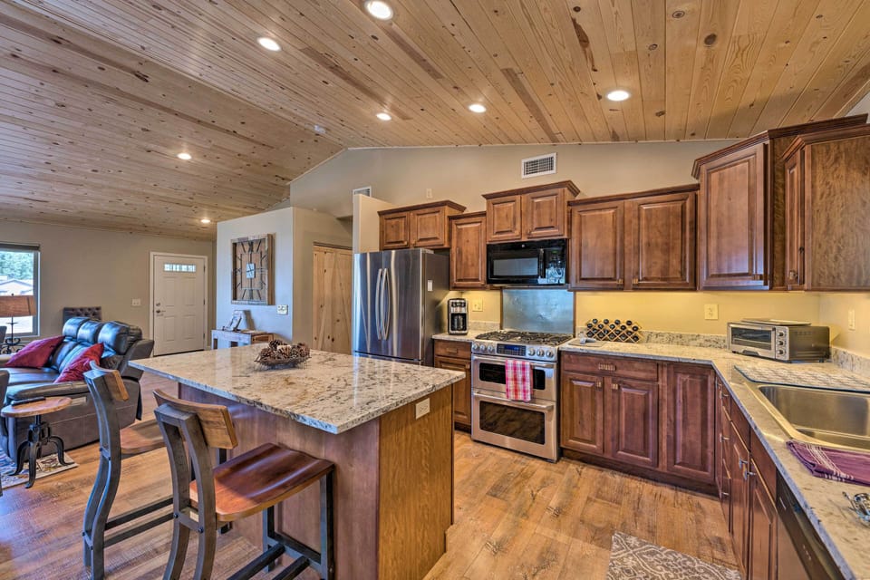 House (3 Bedrooms) | Interior