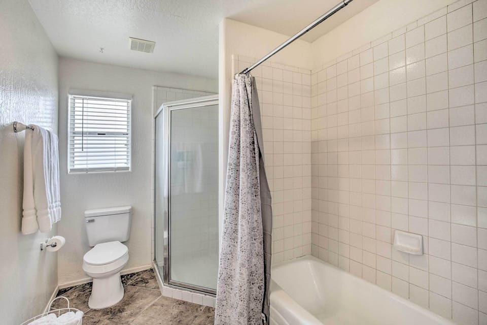Sunny Yuma Retreat w/ Private Pool & Grill! Cottage in Yuma