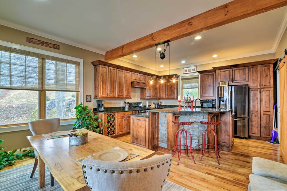 House (4 Bedrooms) | Interior
