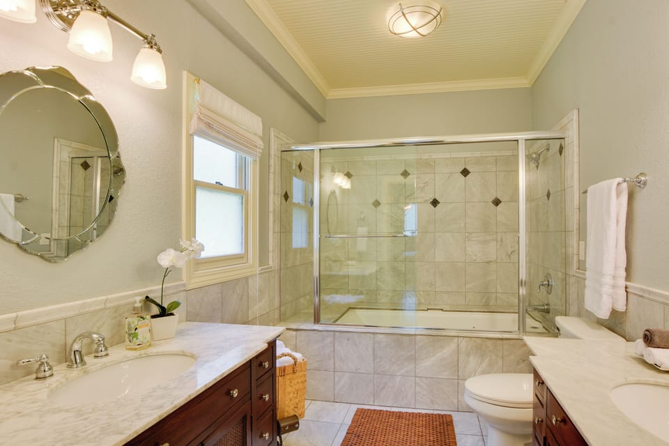 Historic Hot Springs Home < 1 Mi to Oaklawn! Cottage in Hot Springs